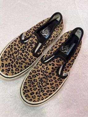 Vans womens Leopard Print Slip-On Sneakers - Brown/Black